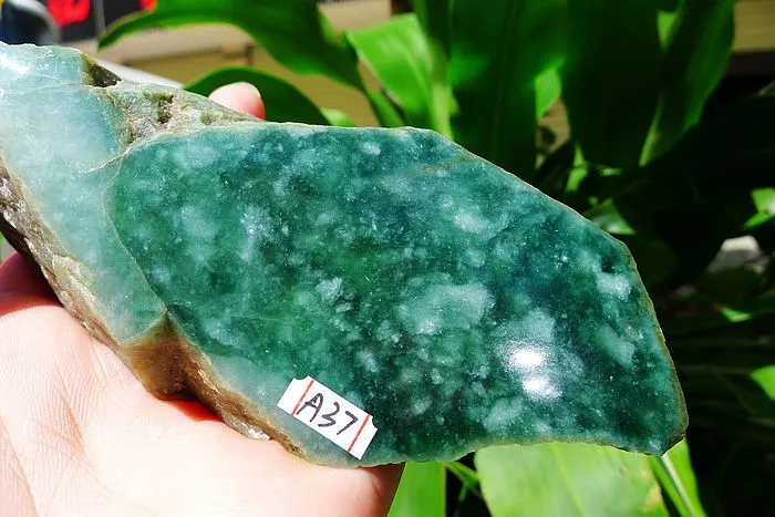 Natural Jade Rough Jadeite Raw (366g,13.8X5.2X4cm)