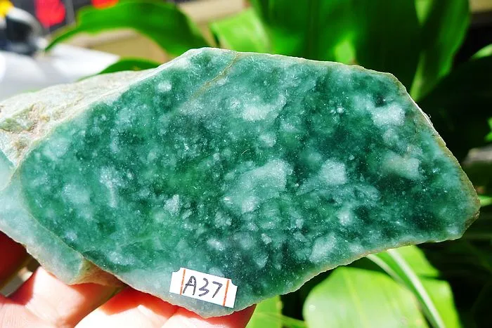 Natural Jade Rough Jadeite Raw (366g,13.8X5.2X4cm)