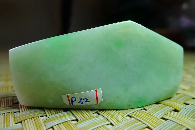 Natural Jade Rough Jadeite Raw (39g,5.7X2.7X1.1cm)