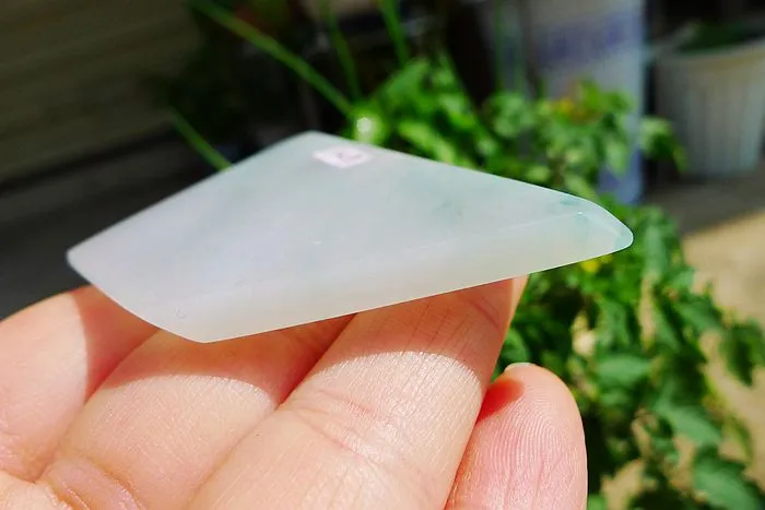 Natural Jade Rough Jadeite Raw (39g,7.3X4.7X0.5cm)