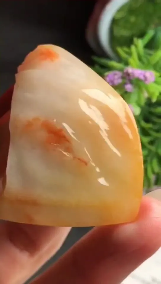 Natural Jade Rough Jadeite Raw (4.3x3.1x1.8cm)-S3196