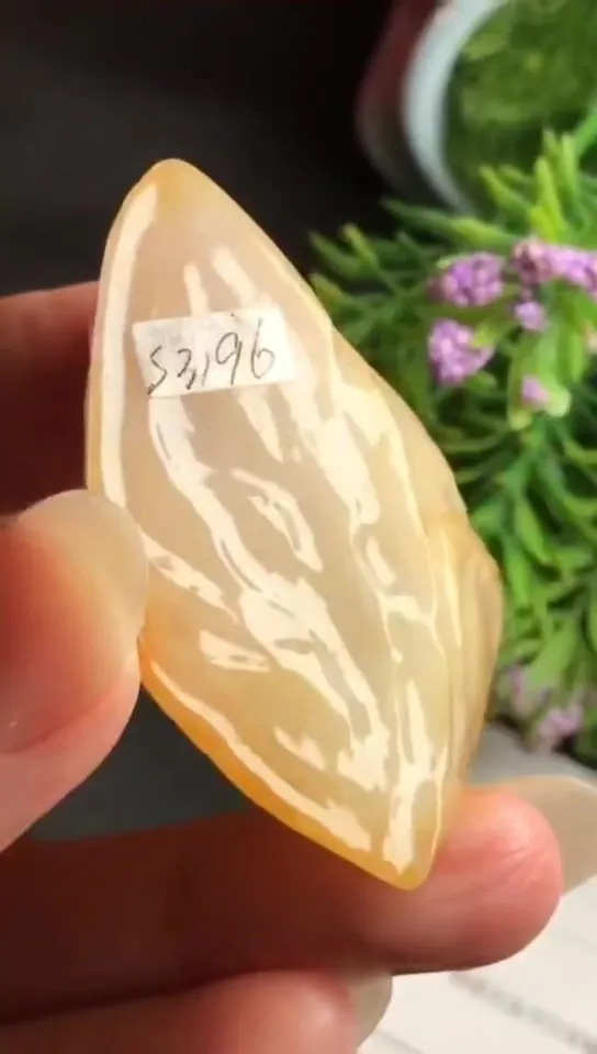 Natural Jade Rough Jadeite Raw (4.3x3.1x1.8cm)-S3196