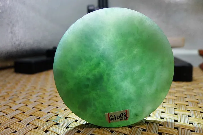 Natural Jade Rough Jadeite Raw (63g,5.5X5.5X0.7cm)