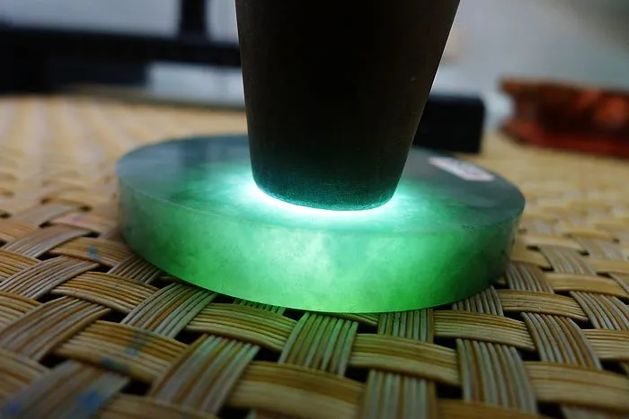 Natural Jade Rough Jadeite Raw (63g,5.5X5.5X0.7cm)