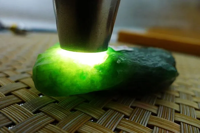 Natural Jade Rough Jadeite Raw (63g,7.4X2.5X1.7cm)