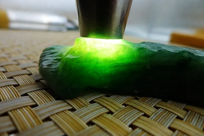 Natural Jade Rough Jadeite Raw (63g,7.4X2.5X1.7cm)