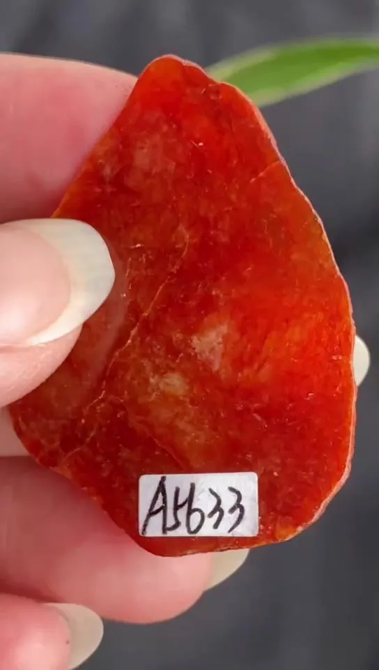 Natural Jade Rough Jadeite Raw (6.4g,42X30X2.7mm)-A5633