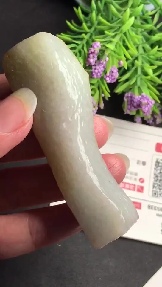Natural Jade Rough Jadeite Raw (66g,7.1x2.0x1.4cm)-V2922