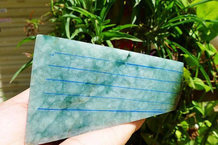 Natural Jade Rough Jadeite Raw (700g,9.6X8.1X5.6cm)