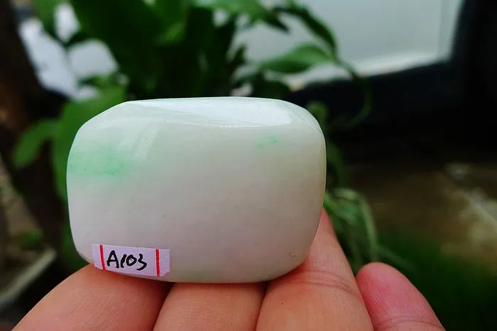 Natural Jade Rough Jadeite Raw (74g,4.1X3X2.6cm)