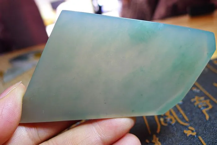 Natural Jade Rough Jadeite Raw (84g,8.7X4.5X0.75cm)