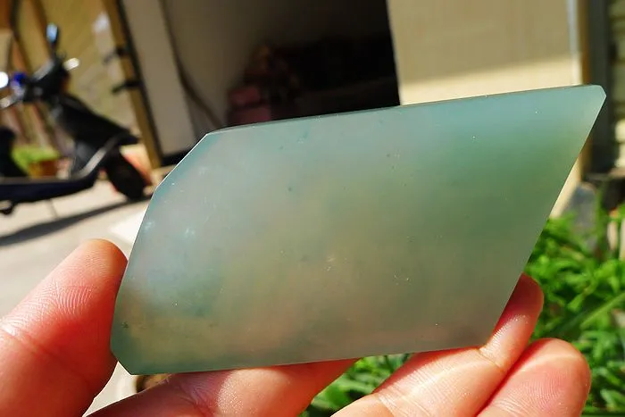 Natural Jade Rough Jadeite Raw (84g,8.7X4.5X0.75cm)