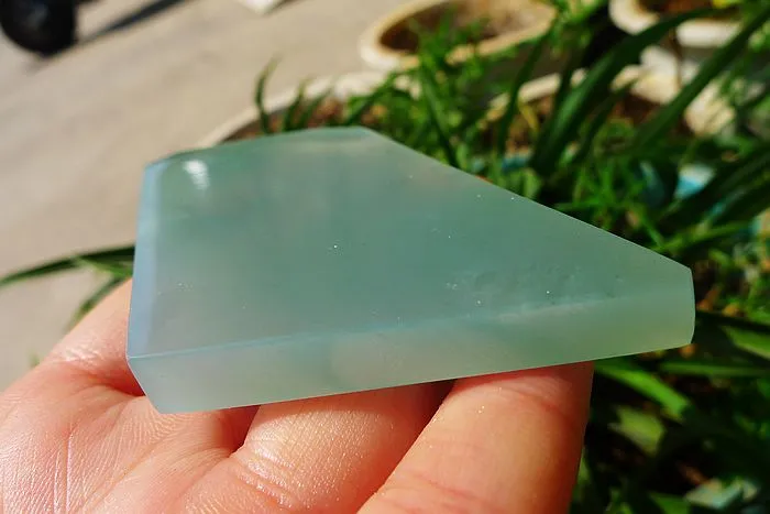 Natural Jade Rough Jadeite Raw (84g,8.7X4.5X0.75cm)