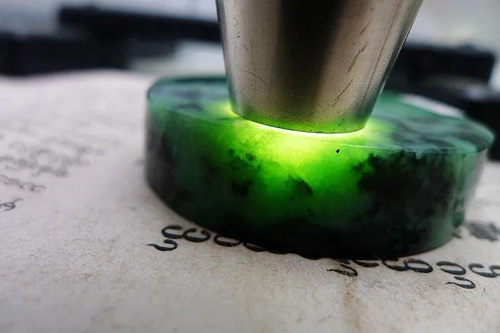Natural Jade Rough Jadeite Raw (98g,5.3X1.3cm)