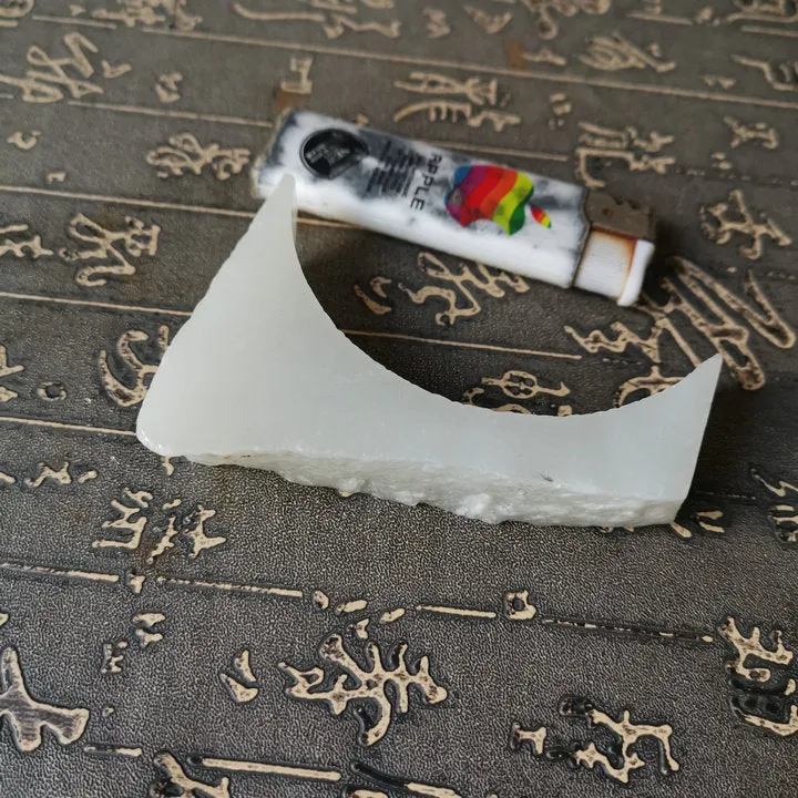 Natural Kunlun Jade Rough Nephrite Raw (102g, 8.5X1.9X5.8cm)