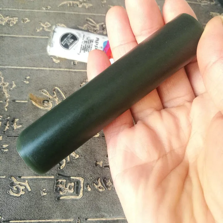 Natural Kunlun Jade Rough Nephrite Raw (106g, 9X2.2X2.2cm)