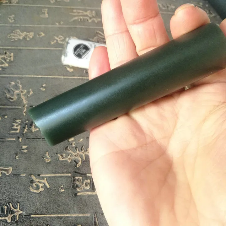 Natural Kunlun Jade Rough Nephrite Raw (106g, 9X2.2X2.2cm)