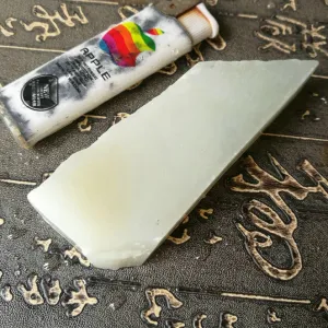 Natural Kunlun Jade Rough Nephrite Raw (111g, 9.5X3X1.5cm)