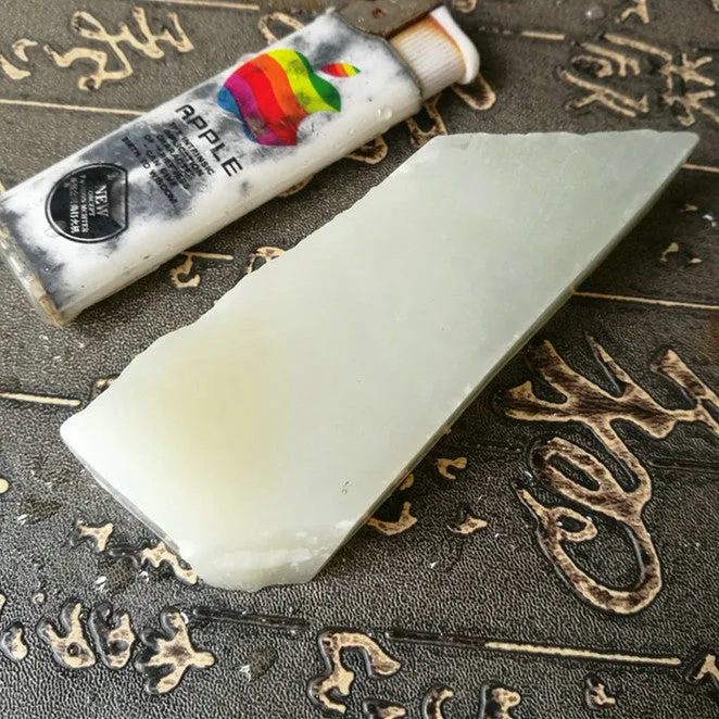 Natural Kunlun Jade Rough Nephrite Raw (111g, 9.5X3X1.5cm)