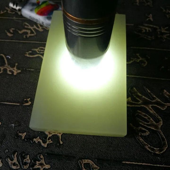 Natural Kunlun Jade Rough Nephrite Raw (112g, 8X4.9X1cm)