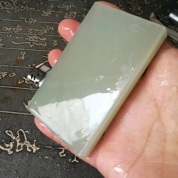 Natural Kunlun Jade Rough Nephrite Raw (112g, 8X4.9X1cm)
