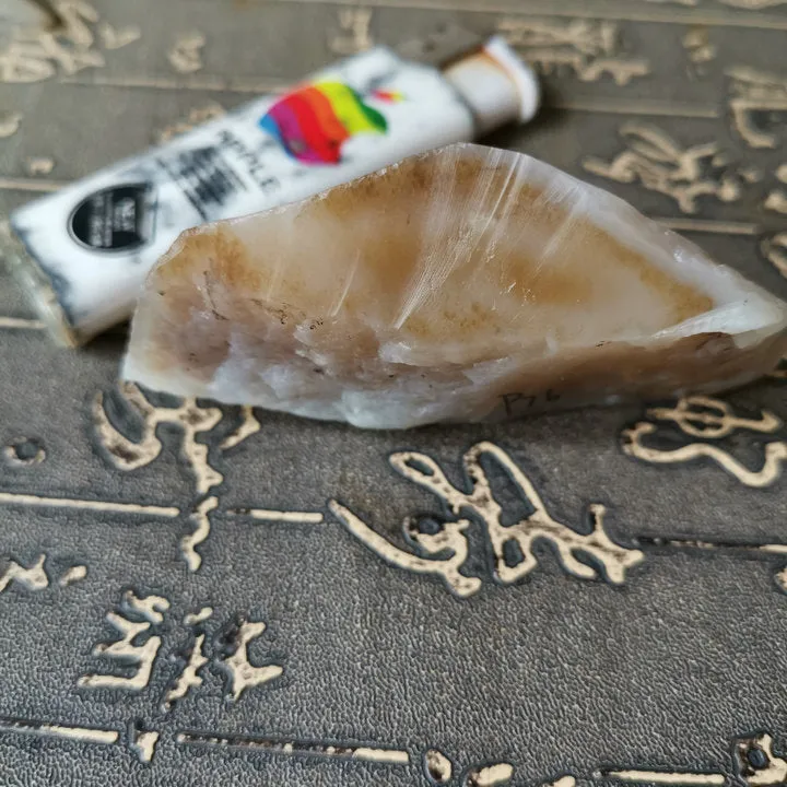 Natural Kunlun Jade Rough Nephrite Raw (114g, 8X4X2.5cm)