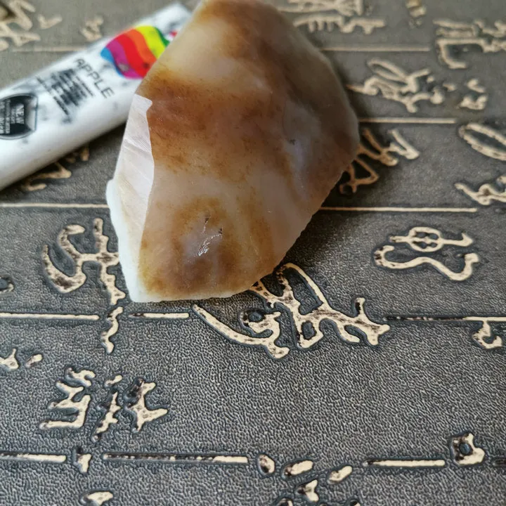 Natural Kunlun Jade Rough Nephrite Raw (114g, 8X4X2.5cm)