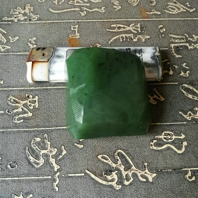 Natural Kunlun Jade Rough Nephrite Raw (116g, 4.6X4.4X2.5cm)