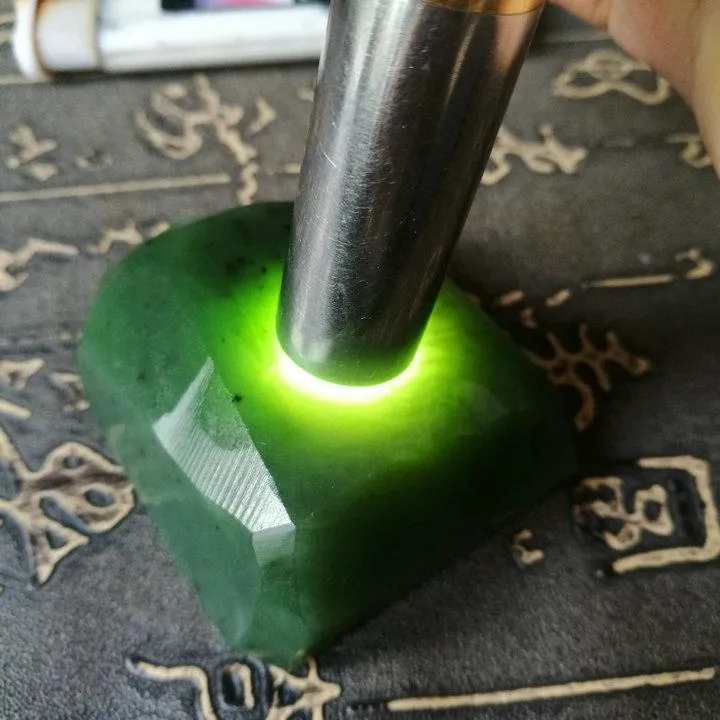 Natural Kunlun Jade Rough Nephrite Raw (116g, 4.6X4.4X2.5cm)