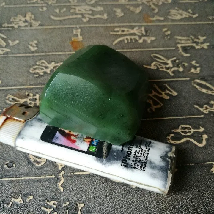 Natural Kunlun Jade Rough Nephrite Raw (116g, 4.6X4.4X2.5cm)