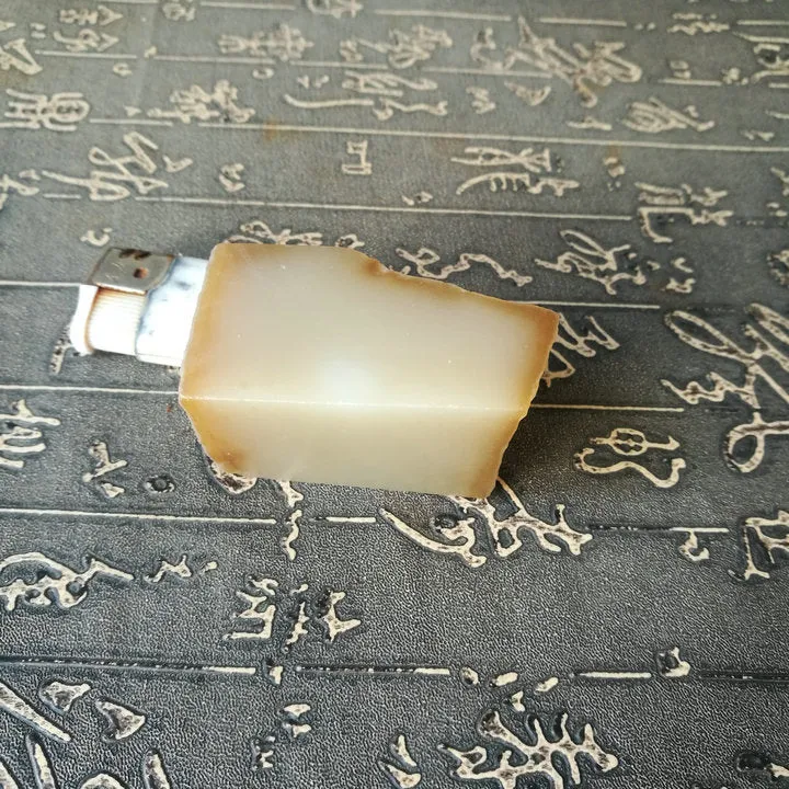 Natural Kunlun Jade Rough Nephrite Raw (117g, 5X3X2.5cm)