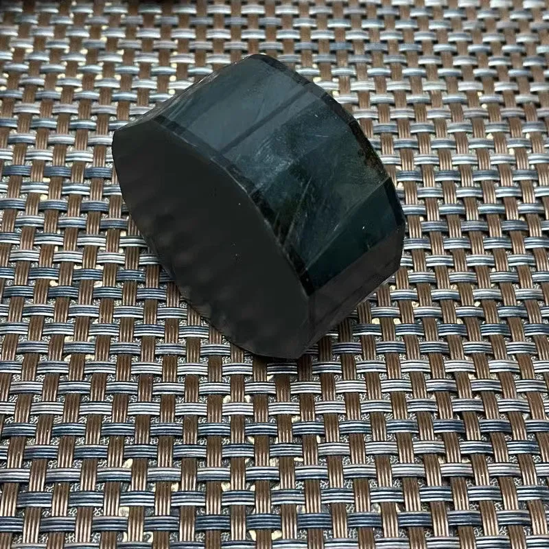Natural Kunlun Jade Rough Nephrite Raw (117g,4.6X2.3cm)