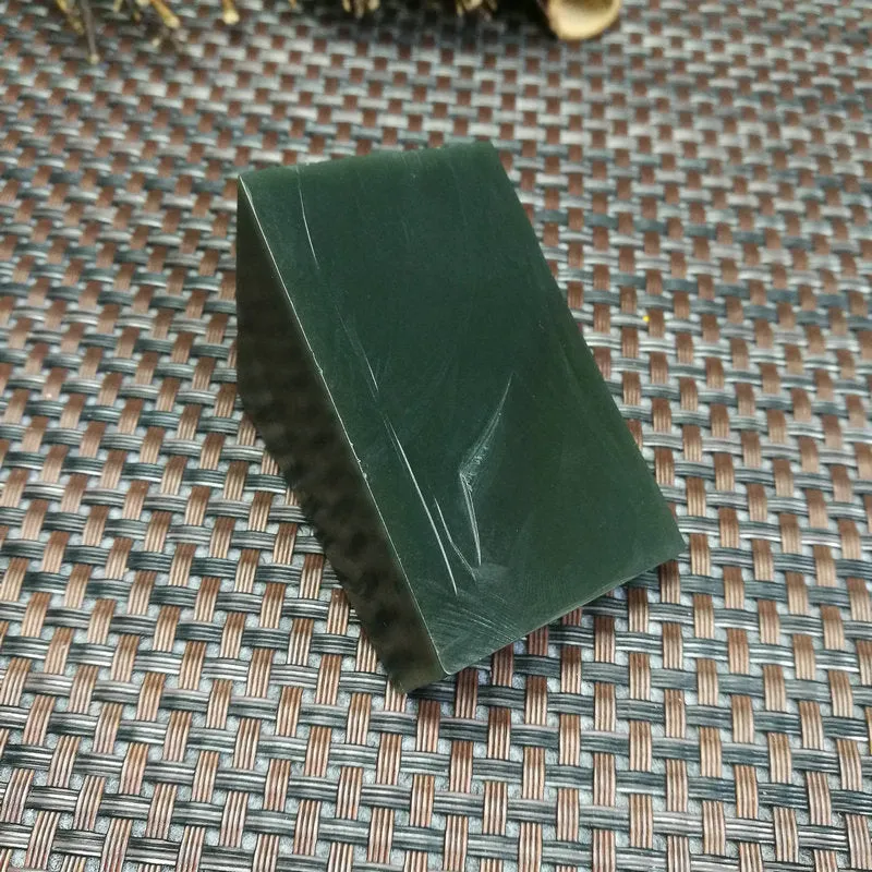Natural Kunlun Jade Rough Nephrite Raw (119g,5.3X3.7X0.6cm)