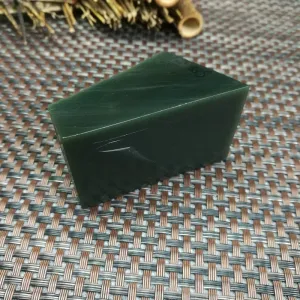 Natural Kunlun Jade Rough Nephrite Raw (119g,5.3X3.7X0.6cm)