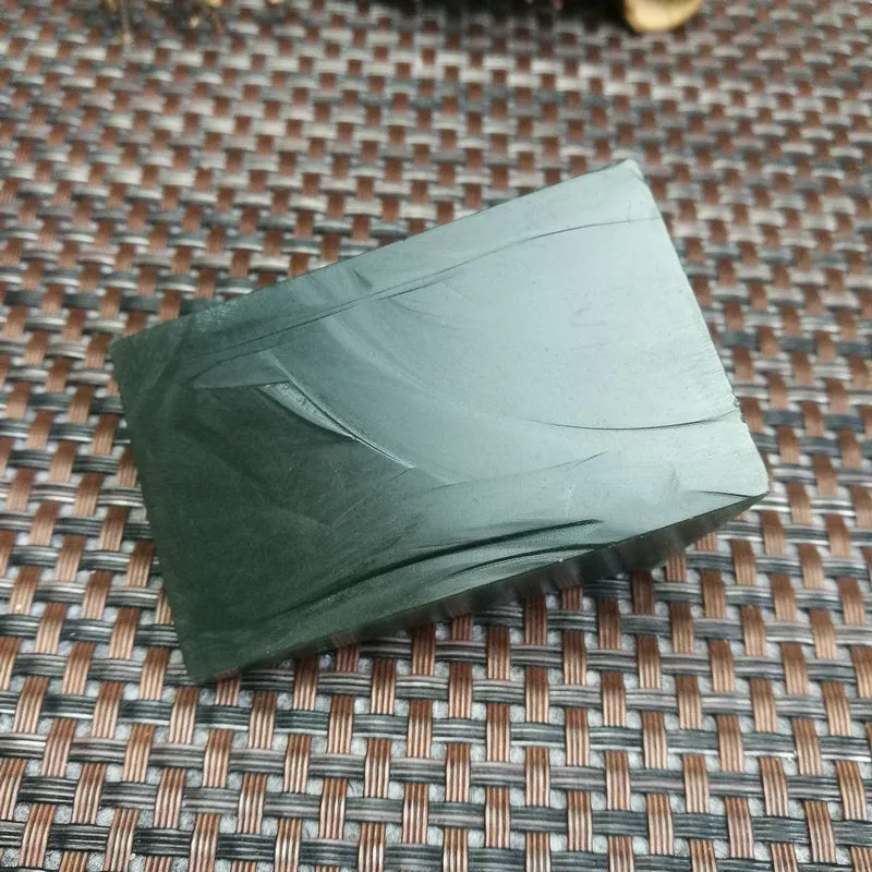 Natural Kunlun Jade Rough Nephrite Raw (119g,5.3X3.7X0.6cm)