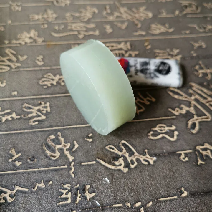Natural Kunlun Jade Rough Nephrite Raw (124g, 5.4X5.4X1.9cm)