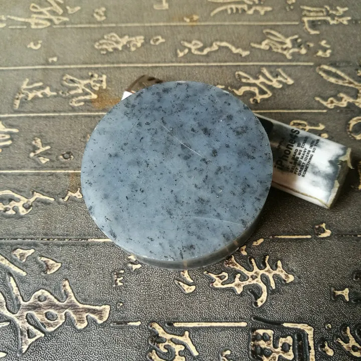Natural Kunlun Jade Rough Nephrite Raw (125g, 5.5X1.8cm)
