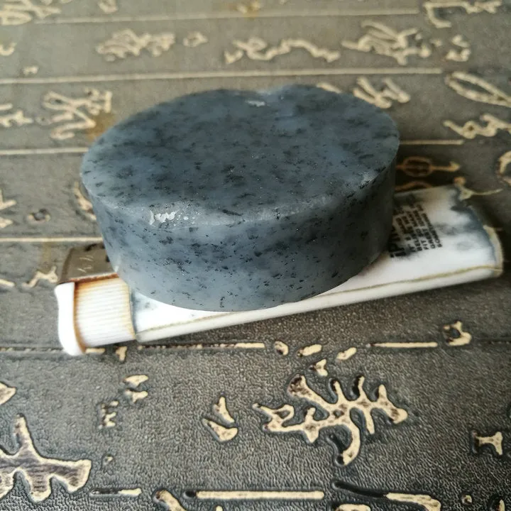 Natural Kunlun Jade Rough Nephrite Raw (125g, 5.5X1.8cm)
