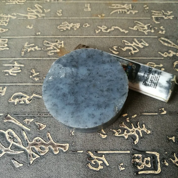 Natural Kunlun Jade Rough Nephrite Raw (125g, 5.5X1.8cm)