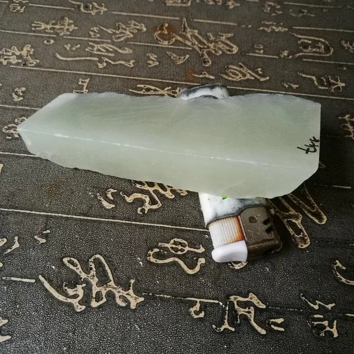 Natural Kunlun Jade Rough Nephrite Raw (129g, 11.5X4cm)