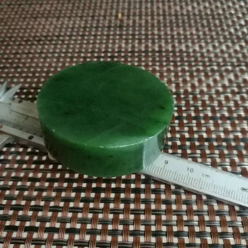 Natural Kunlun Jade Rough Nephrite Raw (129g, 5.5X1.7cm)