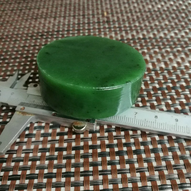 Natural Kunlun Jade Rough Nephrite Raw (129g, 5.5X1.7cm)