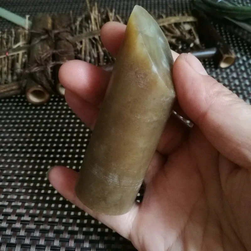Natural Kunlun Jade Rough Nephrite Raw (131g, 8X2.8cm)