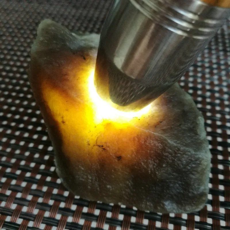 Natural Kunlun Jade Rough Nephrite Raw (153g, 5X4.5X2cm)