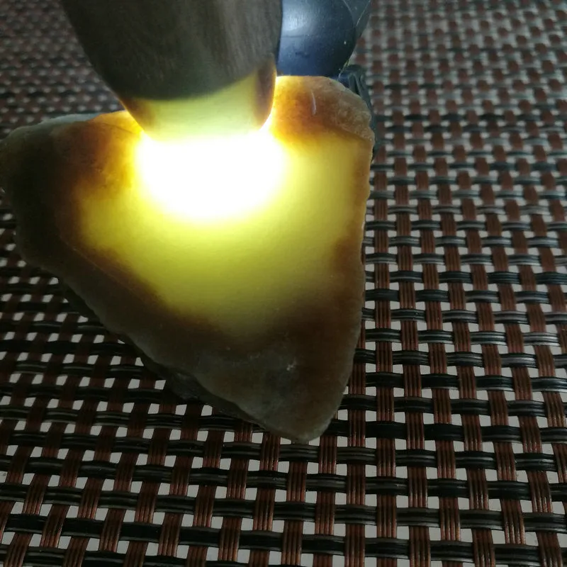 Natural Kunlun Jade Rough Nephrite Raw (153g, 5X4.5X2cm)