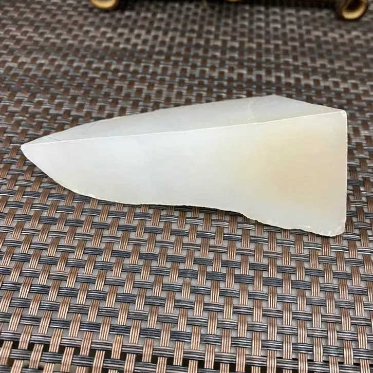 Natural Kunlun Jade Rough Nephrite Raw (154g,9.0X5.3X3.9cm)