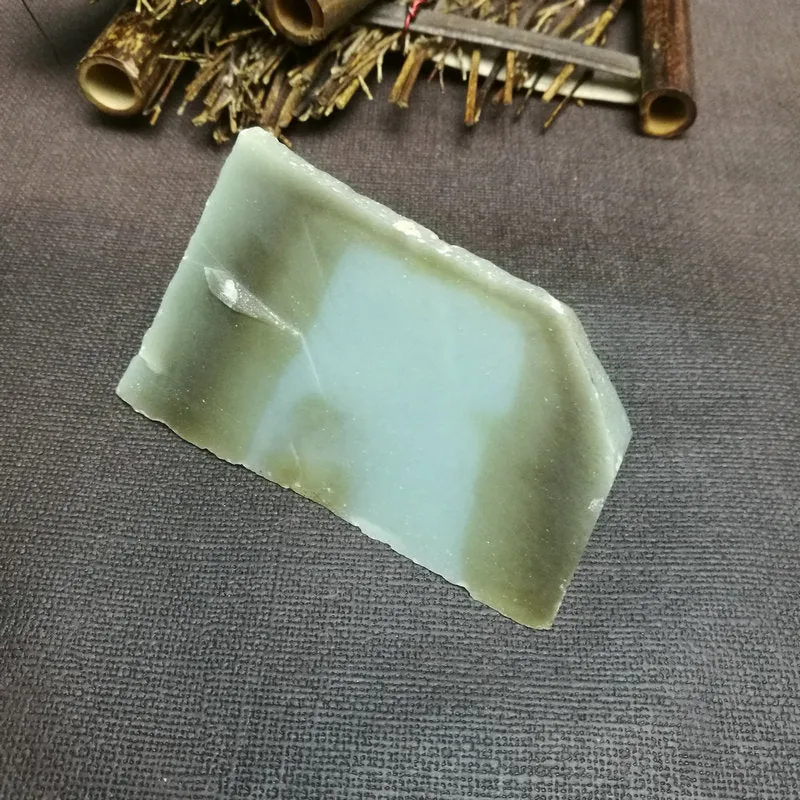 Natural Kunlun Jade Rough Nephrite Raw (166g,8.5X5.4X5cm)