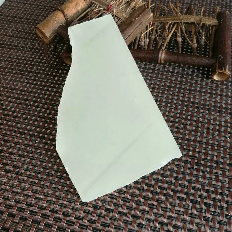 Natural Kunlun Jade Rough Nephrite Raw (174g, 12X6.7x0.9cm)
