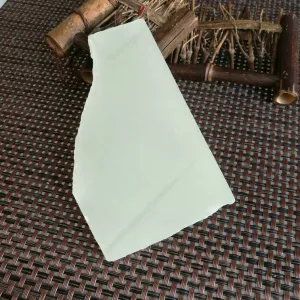 Natural Kunlun Jade Rough Nephrite Raw (174g, 12X6.7x0.9cm)