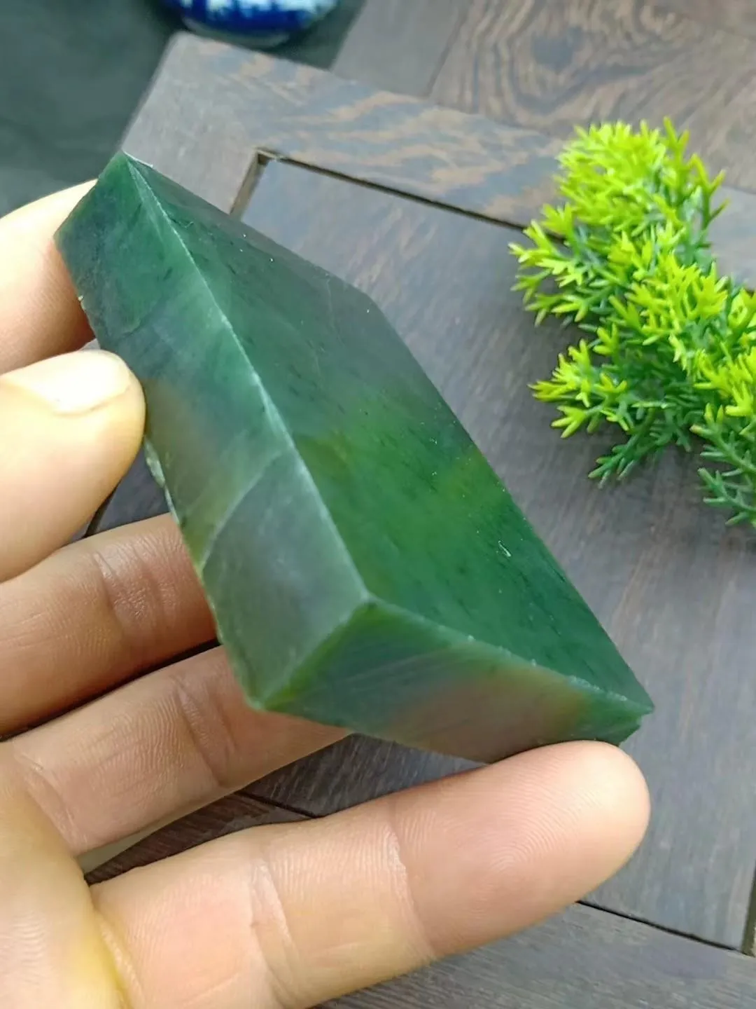 Natural Kunlun Jade Rough Nephrite Raw (179g,8.1X5.0X1.5cm)